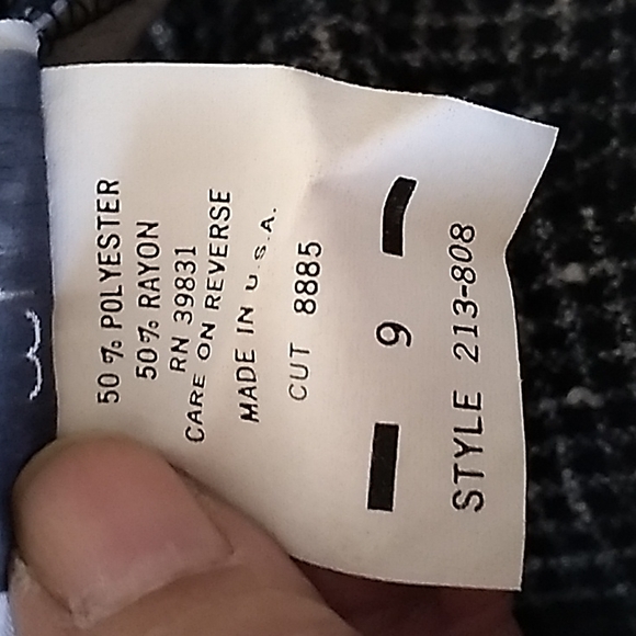 80s Tweed Vintage Skirt with Pleats and Pockets, can wear a Belt with the Skirt - Picture 8 of 8